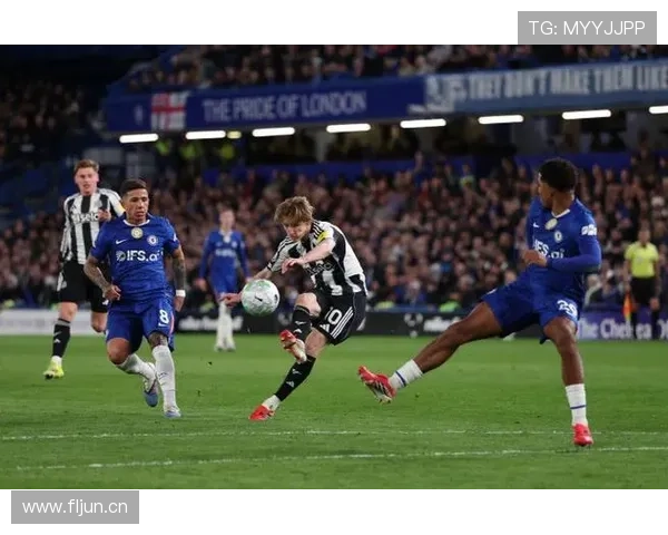 安东尼·戈登本赛季表现稳健,持续提升在英超赛场的竞争力 安东尼·戈登本赛季表现稳健,持续提升在英超赛场的竞争力