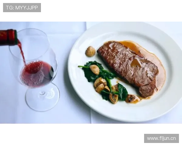 拉皮诺退役后直接住进比弗利山庄，训练餐换成牛排配香槟？